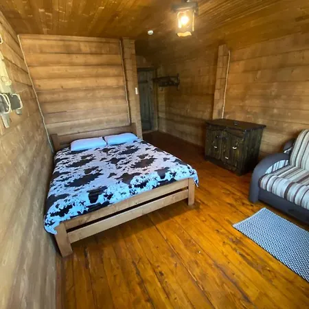 Eco House * Μπούκοβελ